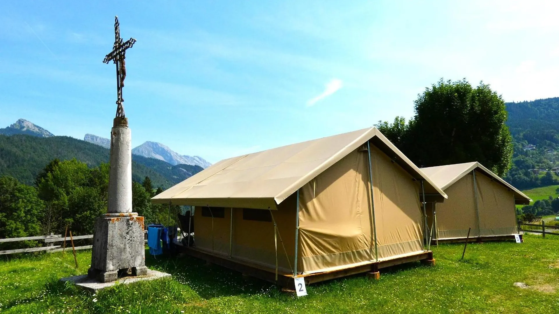 Camping Onlycamp Du Cret Saint-Jean-de-Sixt Campsite