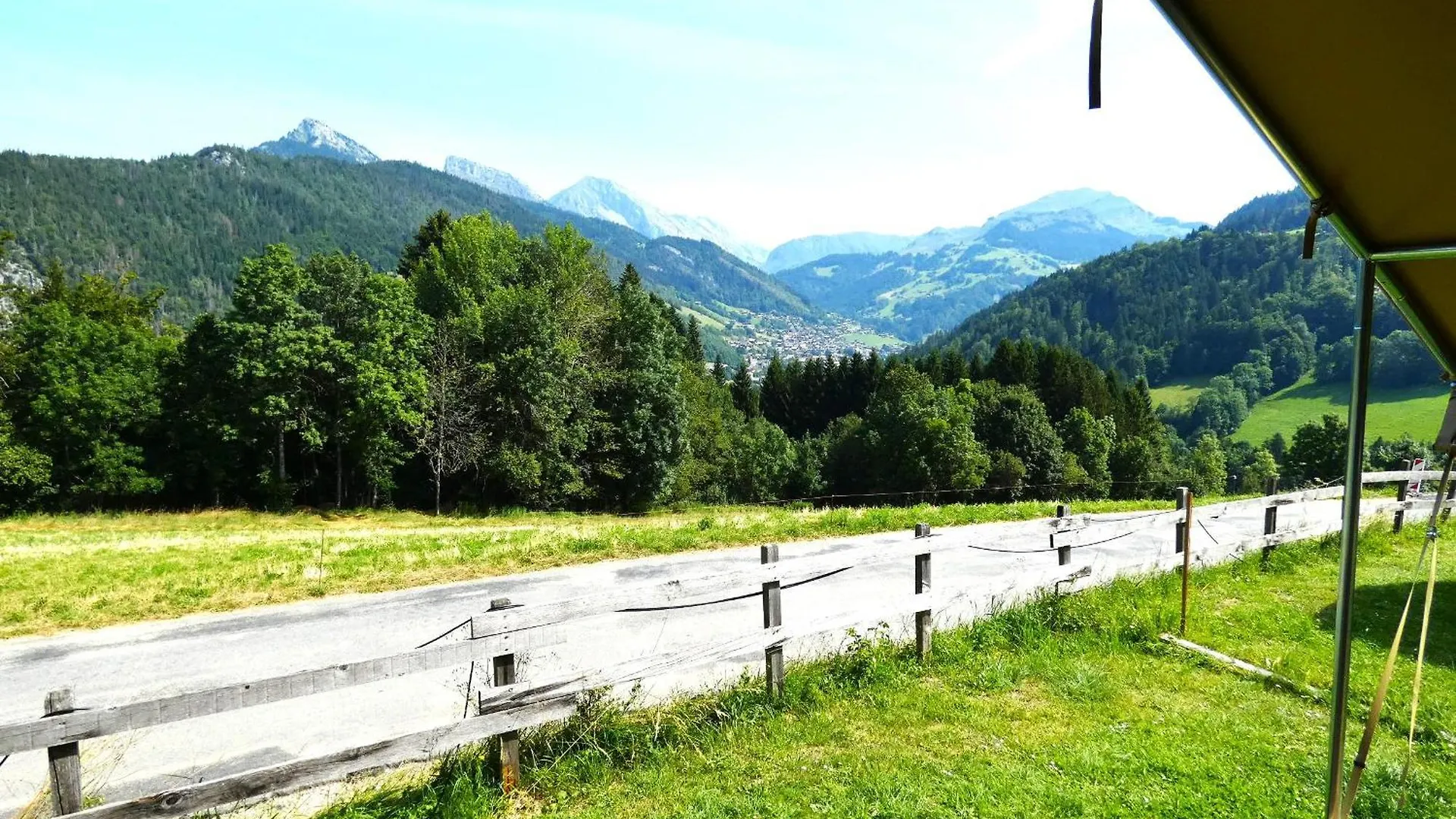 Camping Onlycamp Du Cret Saint-Jean-de-Sixt