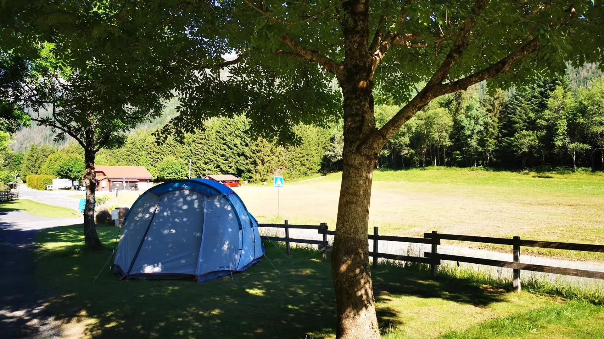 Camping Onlycamp Du Cret Saint-Jean-de-Sixt 0*,  France